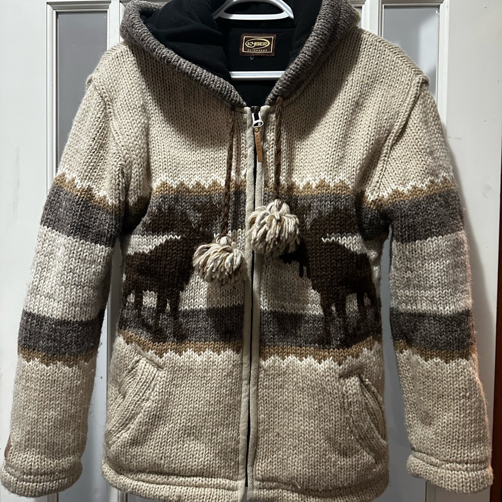 Kyber Outfitters Men's Beige Knit Jacket with Moose Design